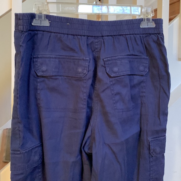 Chico’s Petite Crop Cargo Linen/Cotton Pants - Picture 5 of 12